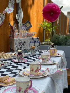 Talking Tables Alice in Wonderland Teapot Cake Stands - 6 pack