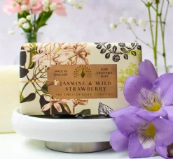 English Soap Company Anniversary Jasmine & Wild Strawberry Soap
