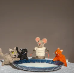 Sew Heart Felt Cat Lady Mouse with a Ginger Cat