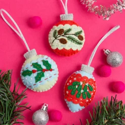 Hawthorn Handmade Christmas Baubles Felt Craft Kit