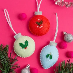 Hawthorn Handmade Christmas Baubles Felt Craft Kit