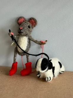 Sew Heart Felt Dog Walker Felt Mouse with Spaniel