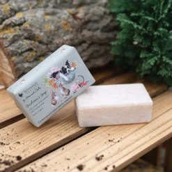 Wrendale Designs Dry Amber and Honeysuckle Gardener's Soap Bar