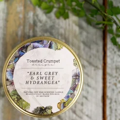 Toasted Crumpet Earl Grey & Sweet Hydrangea Candle in a Matt Gold Tin