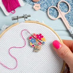 Hawthorn Handmade Flower Posey Magnetic Needle Holder