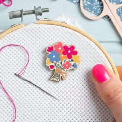 Hawthorn Handmade Flower Posey Magnetic Needle Holder