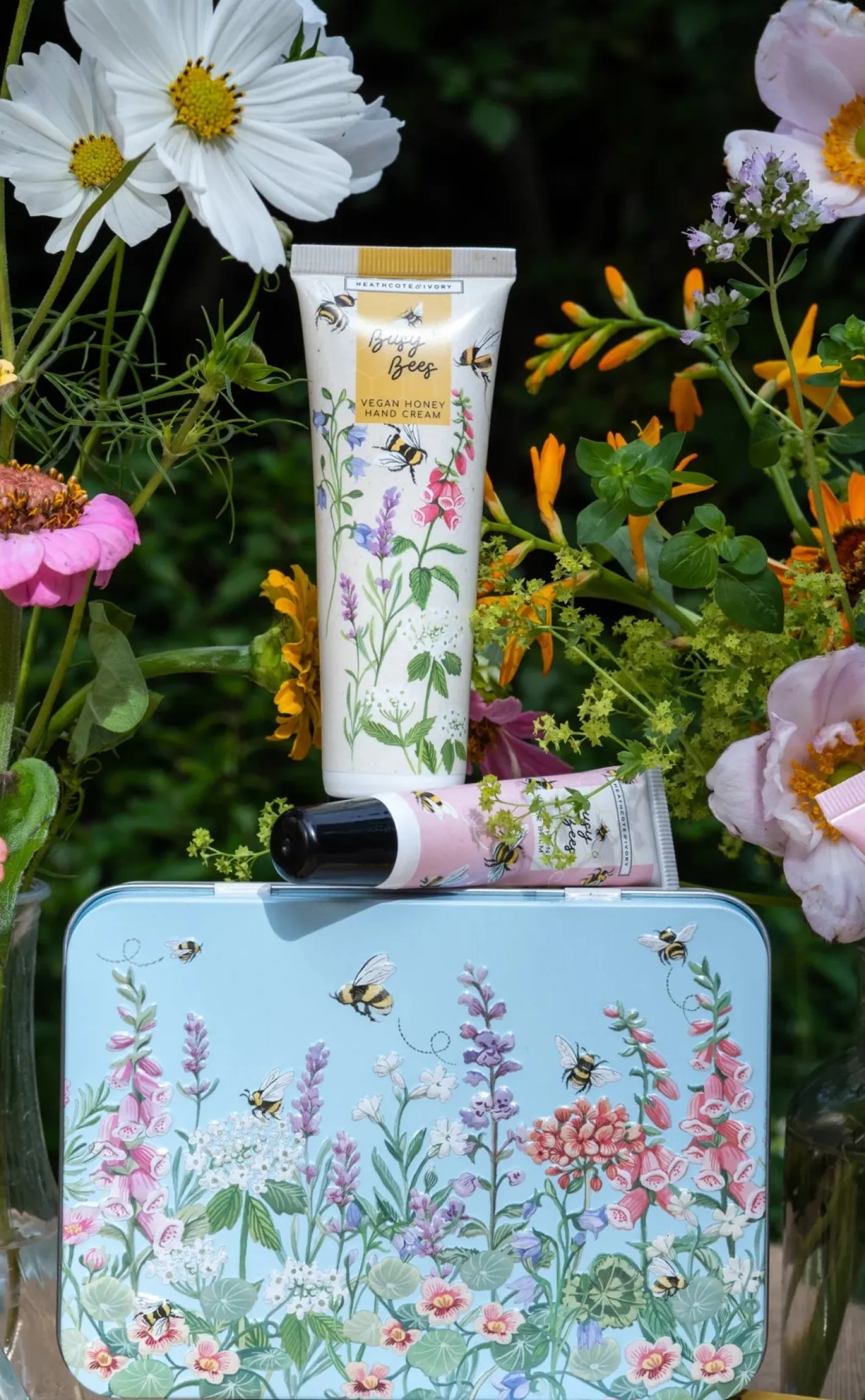 Heathcote & Ivory Heathcote & Ivory Busy Bee Hand and Lip Hand Tin