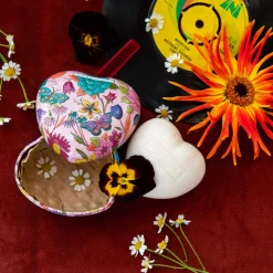 Heathcote & Ivory Heathcote & Ivory Love Revival Scented Soap in Heart Shaped Tin