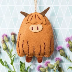 Corinne Lapierre Highland Cow Felt Craft Mini Kit