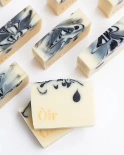 Òir Soaps Òir Cedarwood, Clary Sage, Rose Geranium, Vetiver Luxury Hand & Body Soap