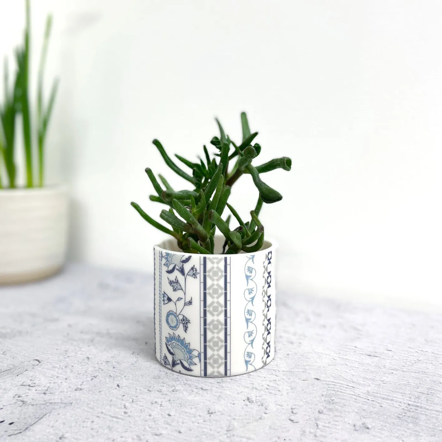 Alex Allday Jasmine Ceramic Tea Light Holder