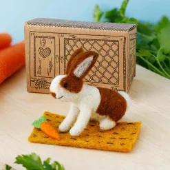 Sew Heart Felt Lettuce Rabbit with Carrot Nibbles