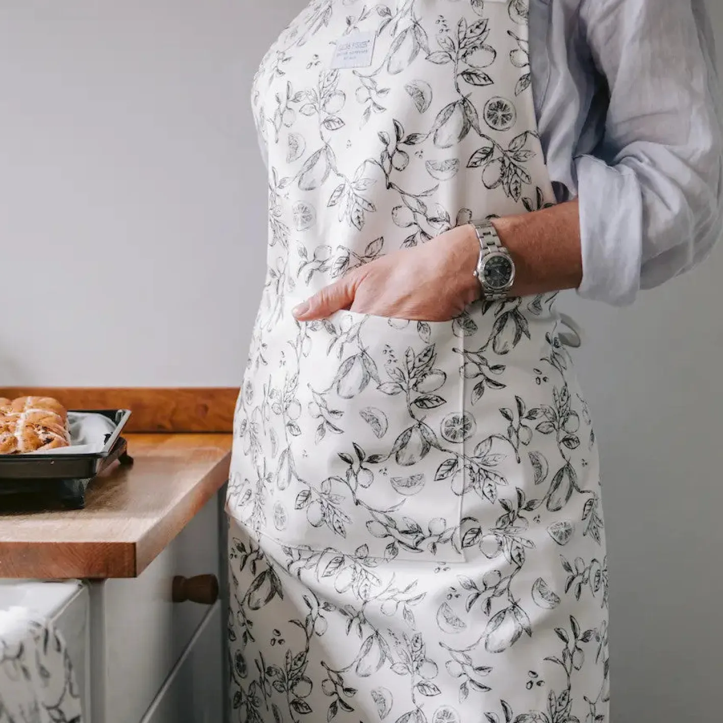 Laura Fisher Lime & Mango Botanical Apron