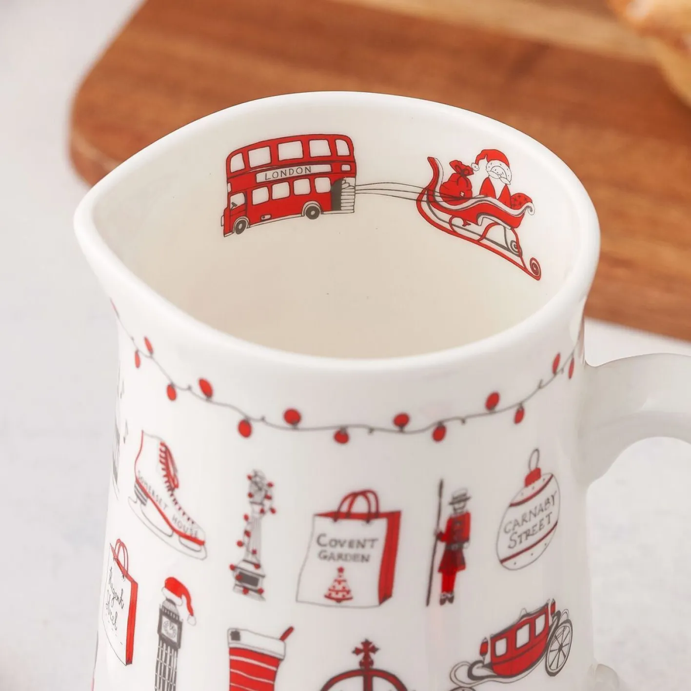 Victoria Eggs London Christmas Half Pint Jug