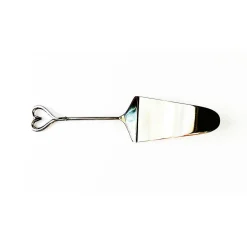 Selbrae Love Heart Cake Server