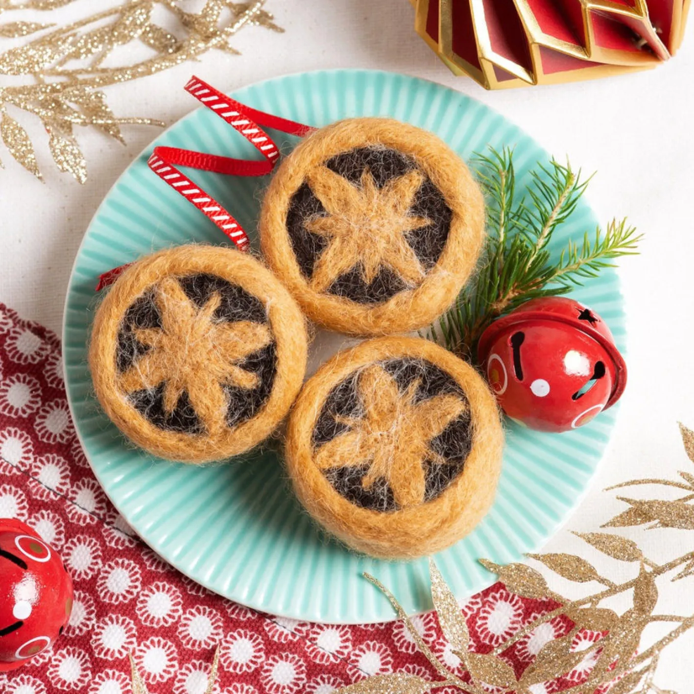 Hawthorn Handmade Mince Pies Mini Felting Kit