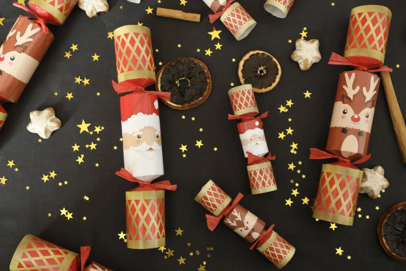 Heart and Soul Mini Santa and Reindeer 6in Christmas Crackers Box of 6