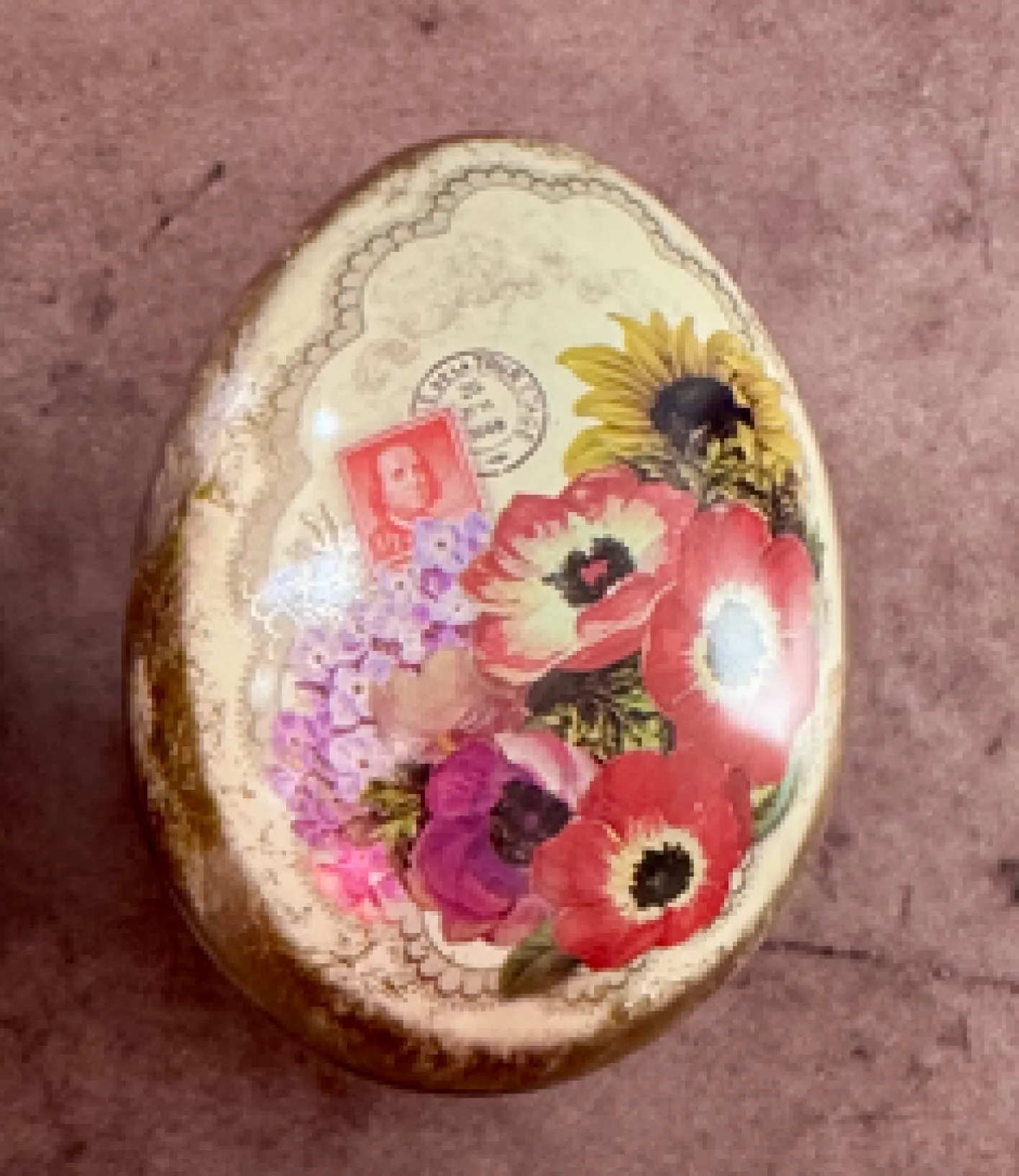 Elite Tins Nostalgia Mini Tin Easter Eggs