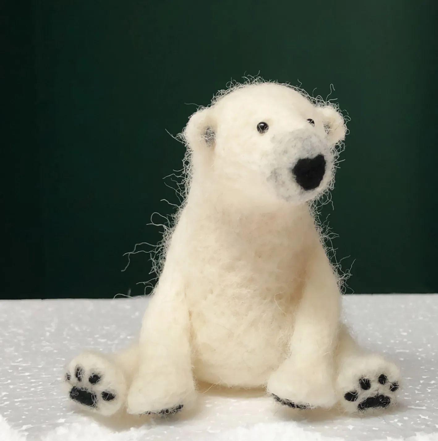 Bergin & Bath Polar Bear Needle Felting Kit