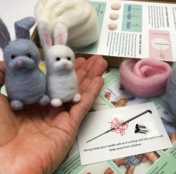 Bergin & Bath Rabbits Needle Felting Kit