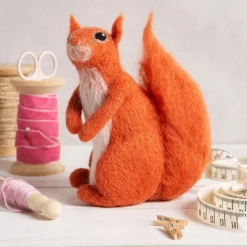 Hawthorn Handmade Red Squirrel Needle Felting Kit