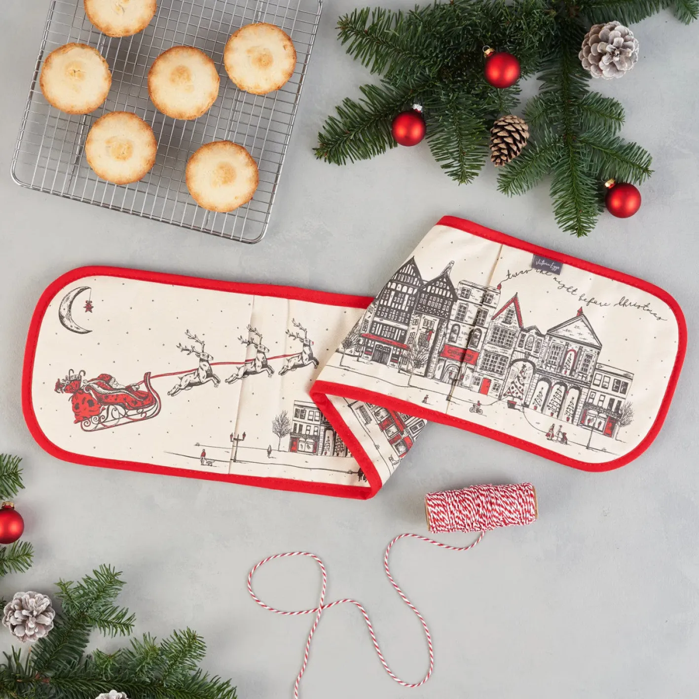 Victoria Eggs Santa's Sleigh Double Oven Glove