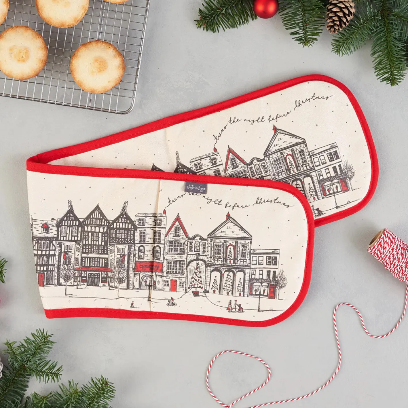 Victoria Eggs Santa's Sleigh Double Oven Glove