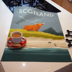Town Towels Scottish Highlands - Scotland Highland Cow Tea Towel