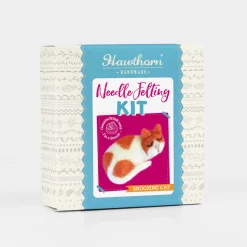Hawthorn Handmade Snoozing Cat Brooch Felting Kit