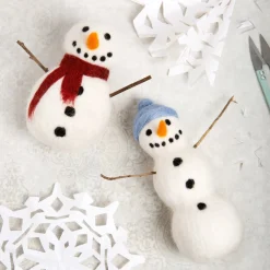 Hawthorn Handmade Snowmen Needle Felting Kit