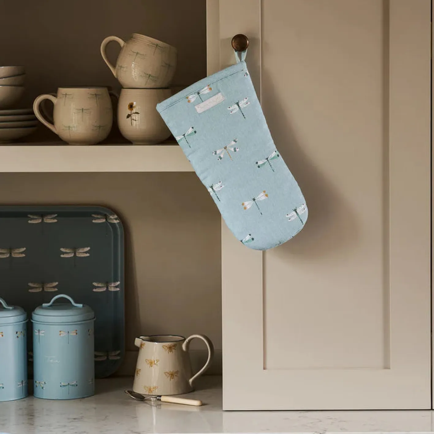 Sophie Allport Watercolour Dragonfly Oven Mitt