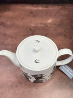 Repeat Repeat Sunday Best Mr and Mrs Penguin Teapot