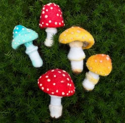 Bergin & Bath Toadstools Needle Felting Kit