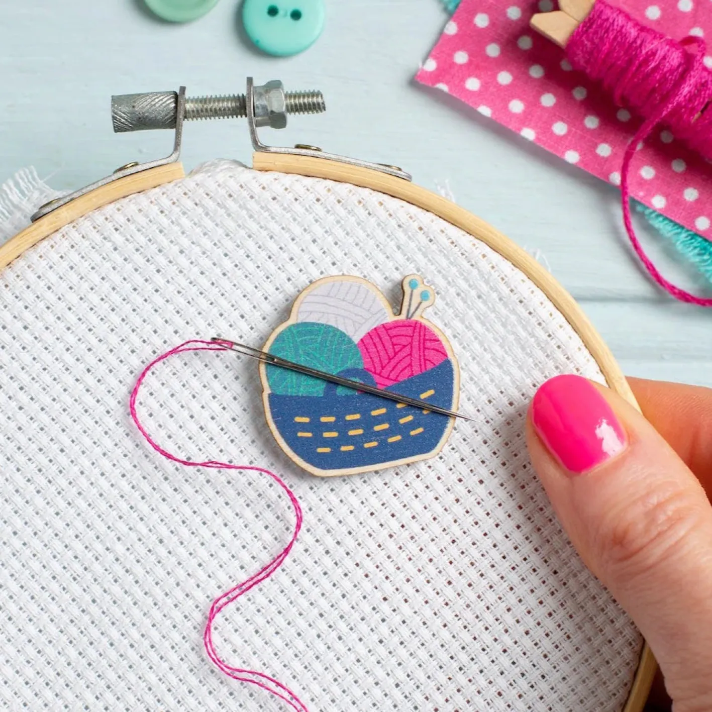 Hawthorn Handmade Yarn Basket Magnetic Needle Holder