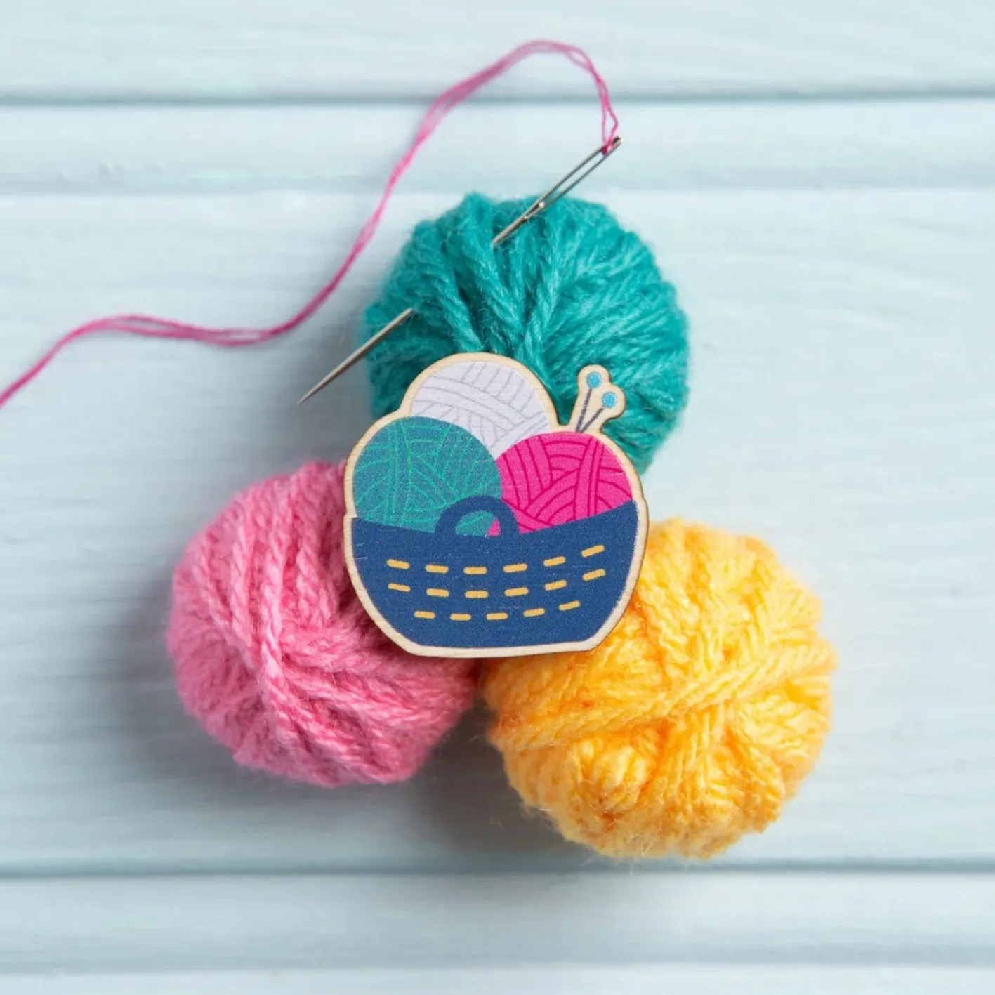 Hawthorn Handmade Yarn Basket Magnetic Needle Holder