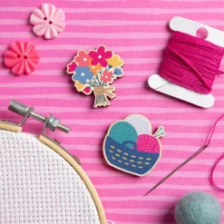 Hawthorn Handmade Yarn Basket Magnetic Needle Holder